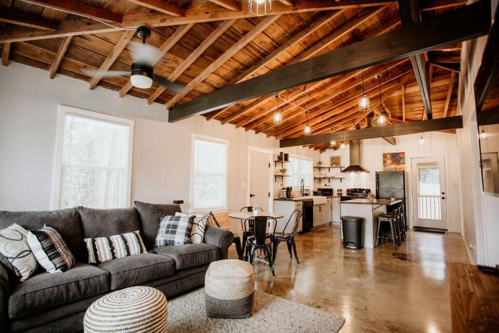 The Turquoise Door Modern Rustic In Town Of Lexingtonヴィラ エクステリア 写真